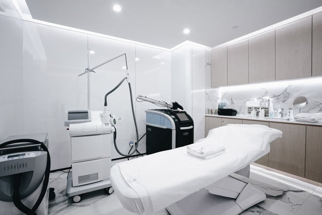 מרפאת פלסטיקה- נגעי עור